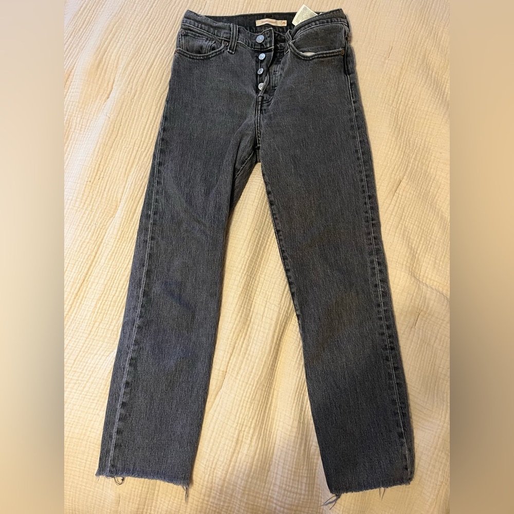 black wedgie straight levi’s